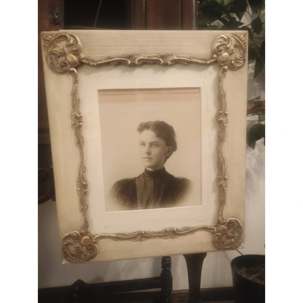 Victorian Solid Wood Frame With Charcoal Drawing 18 X 22